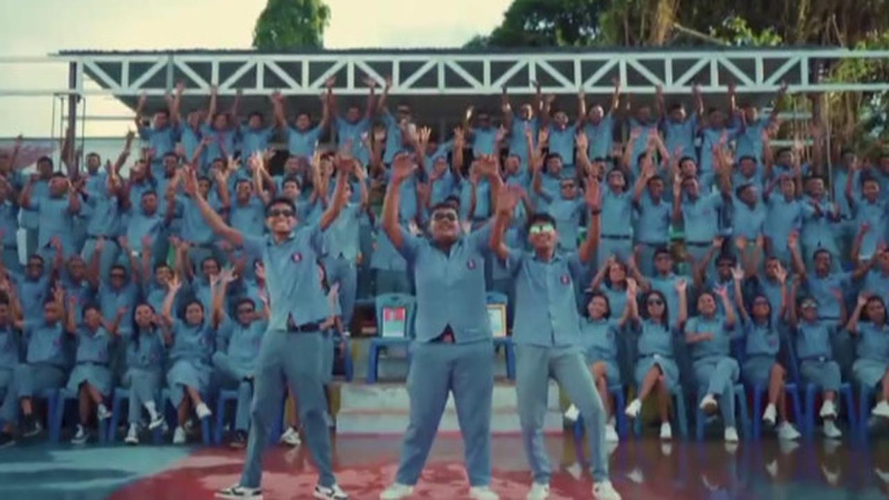 Bukan Tren Stecu-Stecu Apalagi Velocity, Aksi Seru Siswa-Siswi Indonesia Viral Tiru Rapper AS Kendrick Lamar 'They Not Like Us
