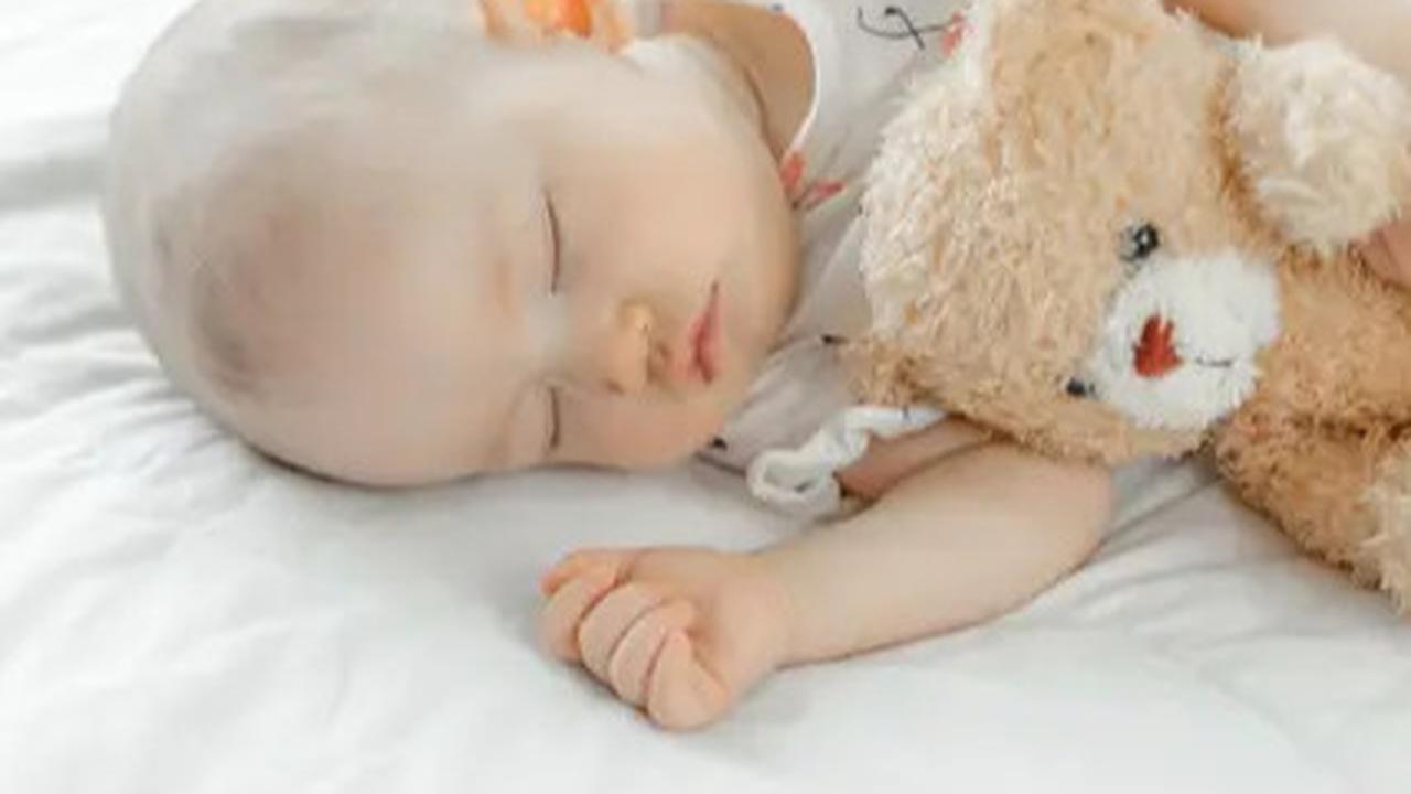 Mengenal 4 Penyebab Bayi Mudah Kagetan Saat Tidur dan Cara Efektif Mengatasinya