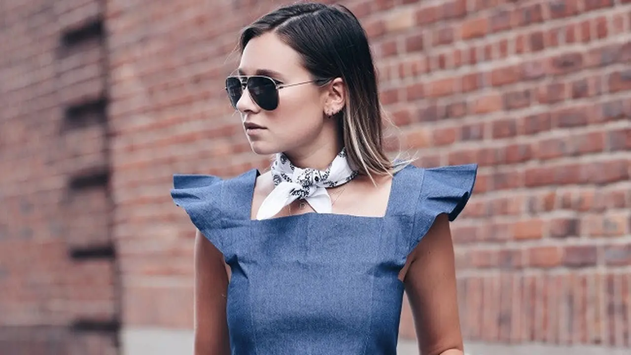 3 Cara Membuat Tampilan Bandana Scarf Terlihat Stylish