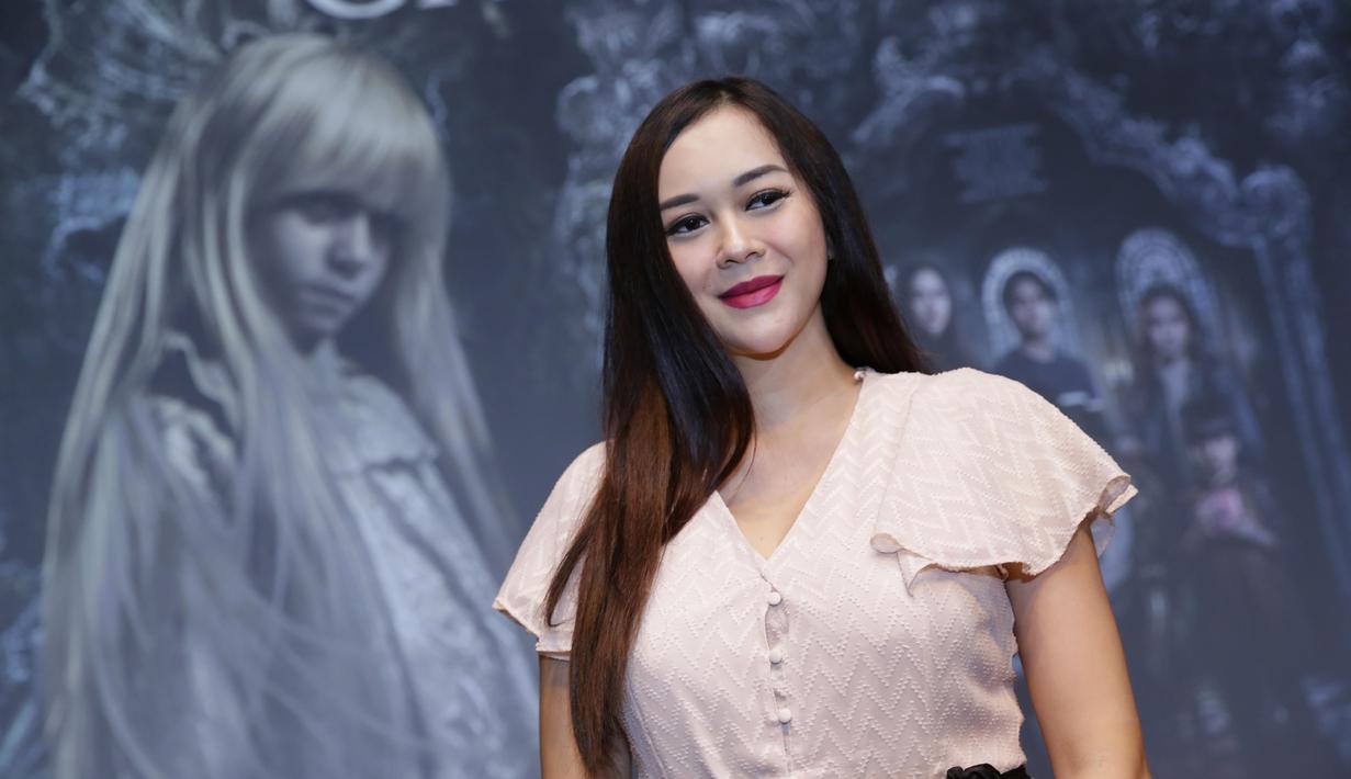 Aura Kasih Hamil Sering Dimarahi Suami - News & Entertainment Fimela.com