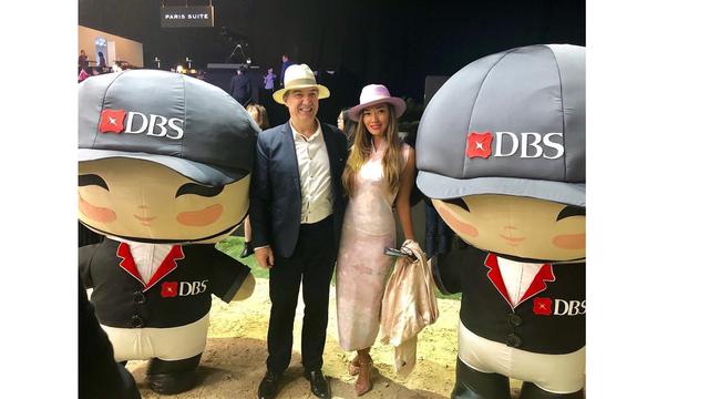 Beda Usia 17 Tahun, Intip 6 Momen Mesra Shanty dan Suami 