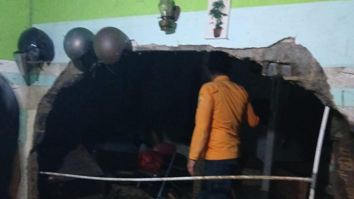 Banjir Terjang Permukiman Warga di Babakan Madang Bogor, 5 Rumah Rusak, 1 Mobil Terseret Arus