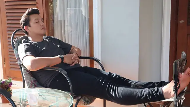 ilustrasi potret dearly di sela-sela shooting ftv kisah nyata Indosiar/instagram: dearly_dave