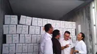 Menteri BUMN Rini Soemarno berkesempatan melepas ekspor produk perikanan milik dua BUMN pada Jumat (5/10/2018) (Foto:Liputan6.com/Tommy Kurnia)