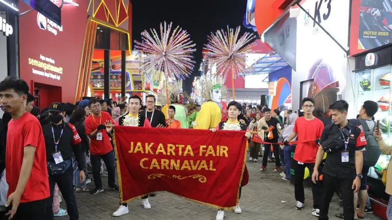 Parade karnaval di Jakarta Fair Kemayoran (JFK) 2023 atau Pekan Raya Jakarta (PRJ).