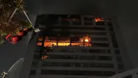Warga Dengar Dua Kali Ledakan Sebelum Gedung Bapenda DKI Kebakaran
