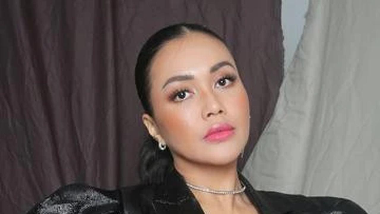 Denada Disebut Akui Ressa Rizky Rossano Sebagai Anaknya, Pengacara Ungkap Tak Cukup