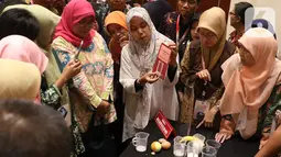 Ibu-ibu dari pemerintah daerah mendapat bimbingan dalam kampanye perubahan prilaku mendukung percepatan pencegahan stunting di Jakarta, Rabu (2/10/2019).  Pemberian makanan pada bayi dan anak sangat penting dalam upaya mencegah anak tumbuh kerdil (stunting). (Liputan6.com/Angga Yuniar)