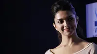 Deepika Padukone <i>Kekeuh</i> Tak Pacari Ranveer Singh