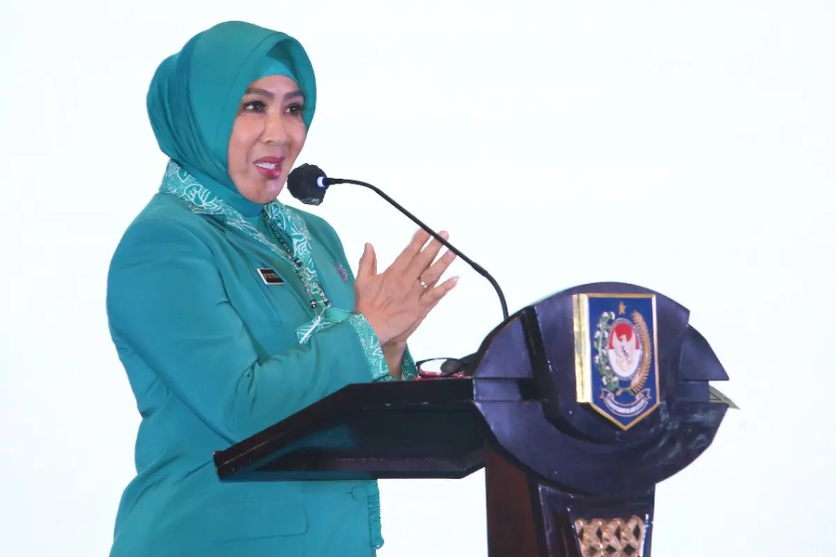 Ketua Umum Tim Penggerak Pemberdayaan dan Kesejahteraan Keluarga (TP PKK) Tri Tito Karnavian