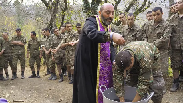 FOTO: Tentara Armenia Jalani Upacara Pembaptisan di Nagorno-Karabakh