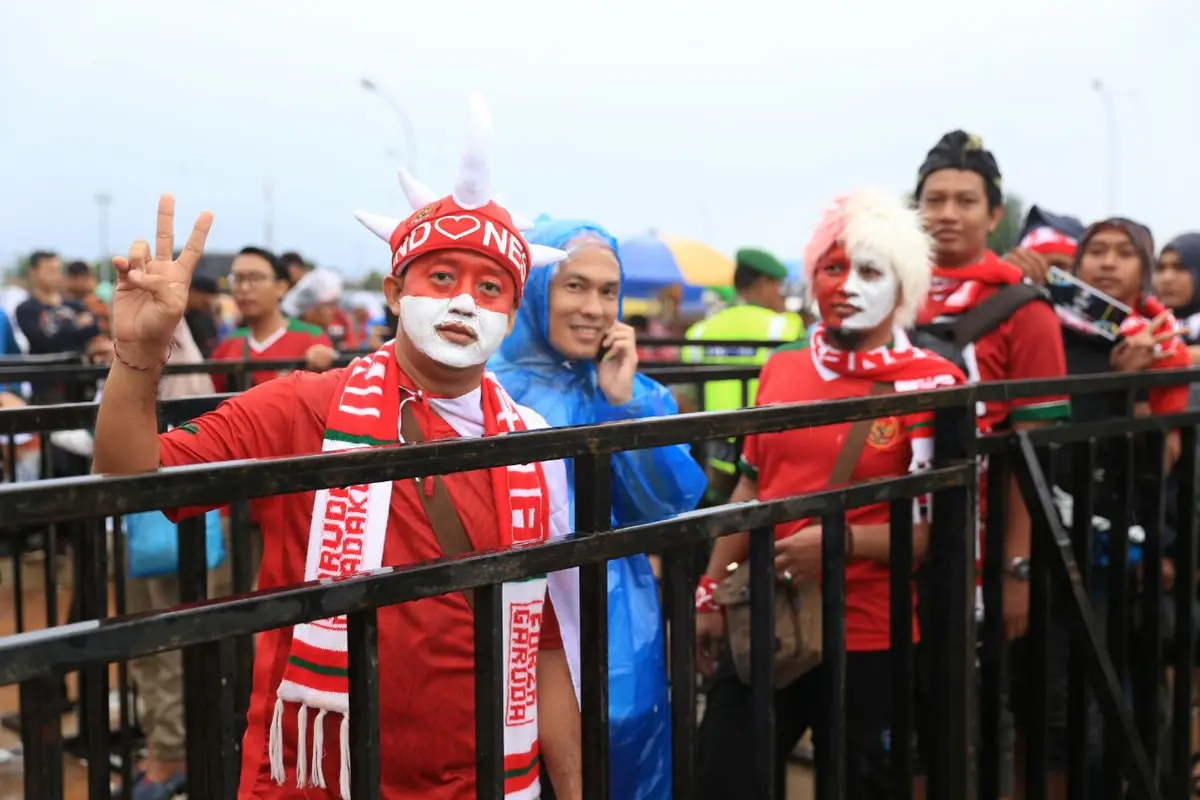 [Bintang] Sederet Suporter Gokil Timnas di Final Piala AFF 2016