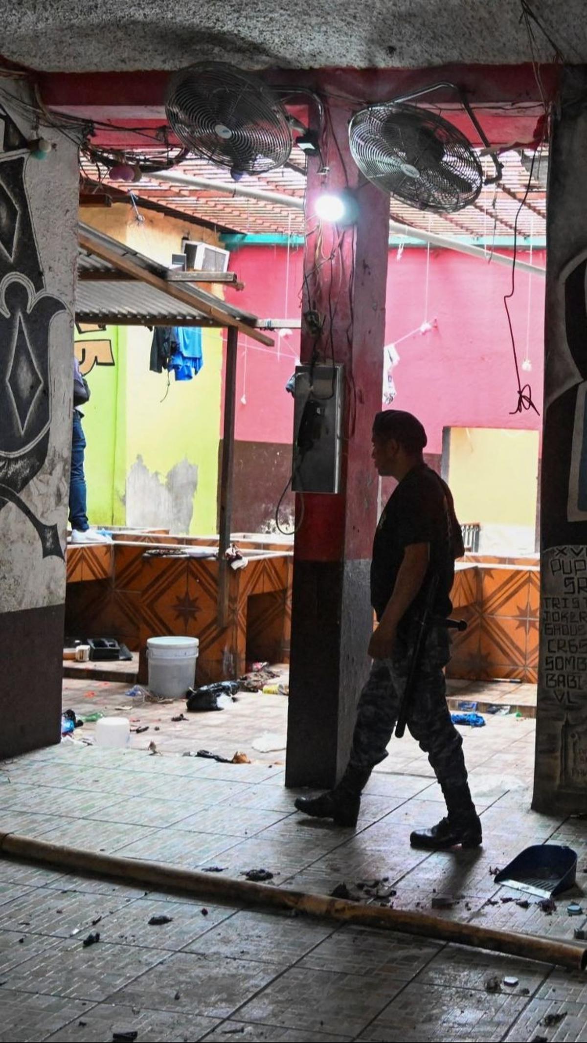 Polisi juga menemukan 'call center' untuk aktivitas pemerasan dan memerintahkan kejahatan.&nbsp;Foto: JOHAN ORDONEZ / AFP
