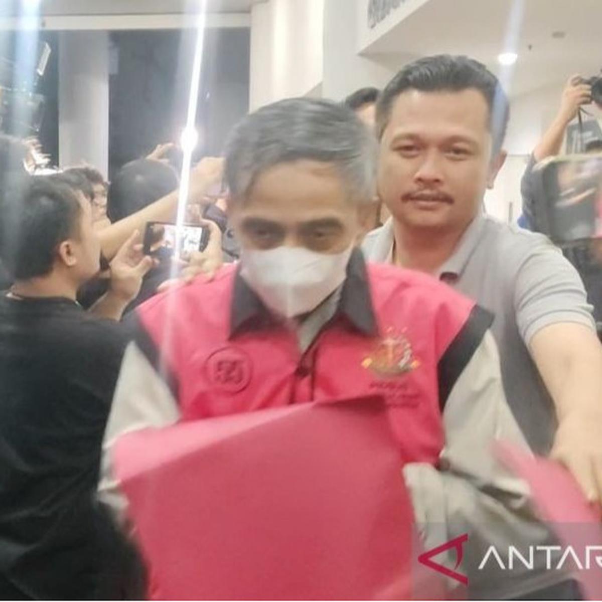 Tiga Hakim PN Jakpus Tersangka Kasus Suap: Putusan Lepas Perkara CPO