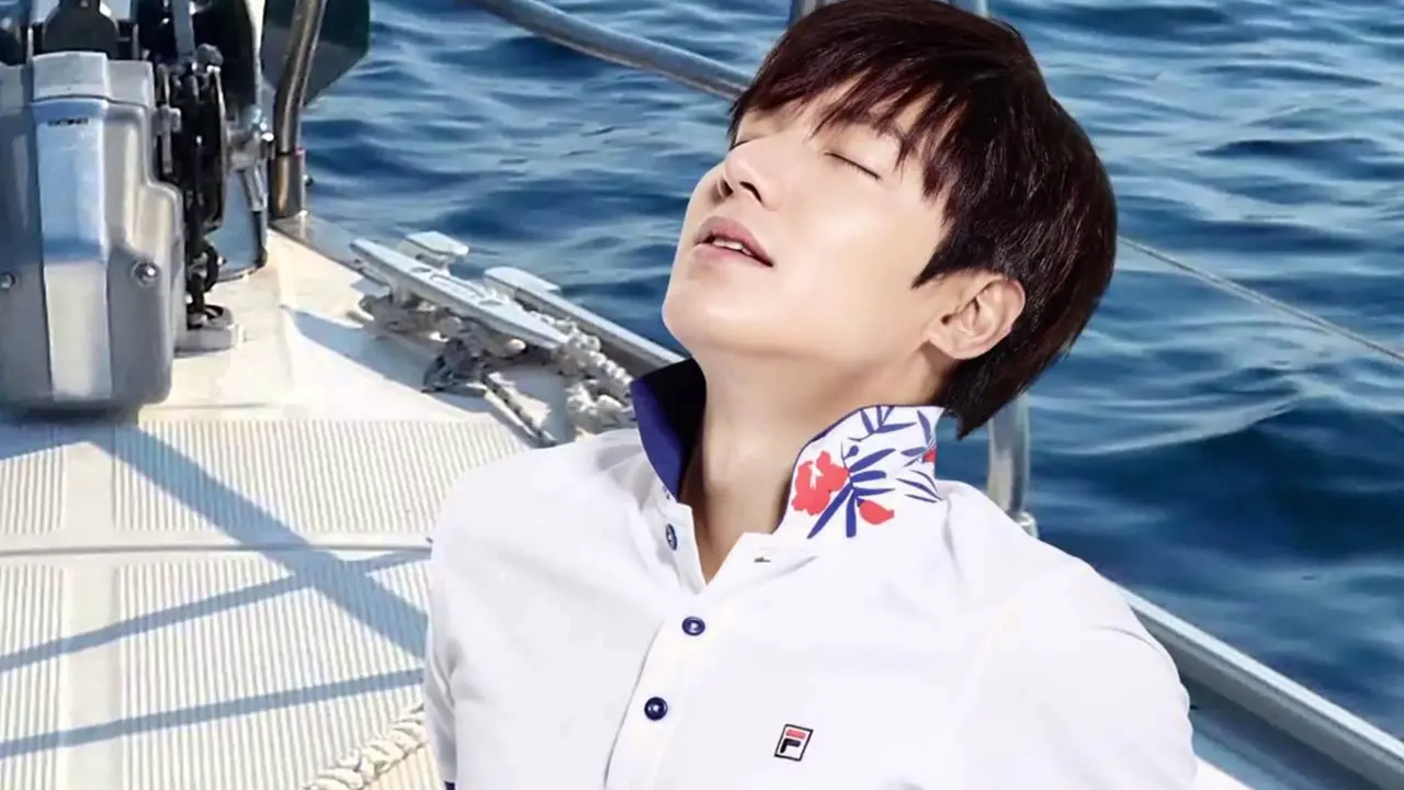  Rayakan 9 Tahun Berkarya, Lee Min Ho Beri Hadiah Spesial