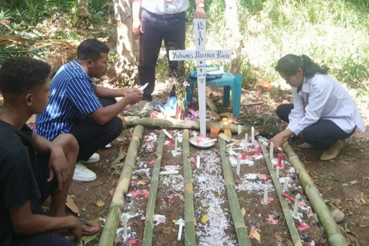 Makam bocah SD di NTT bunuh diri