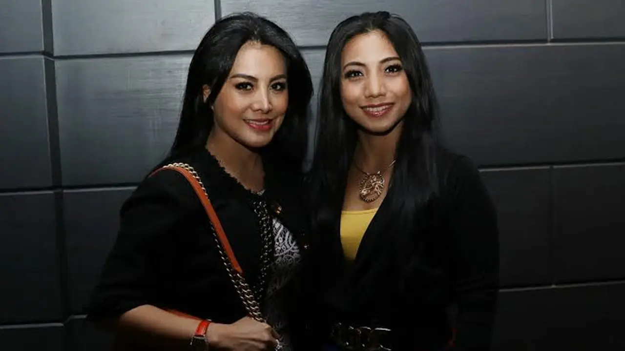 Siti KDI dan Cici Paramida (Liputan6.com/Herman Zakharia)