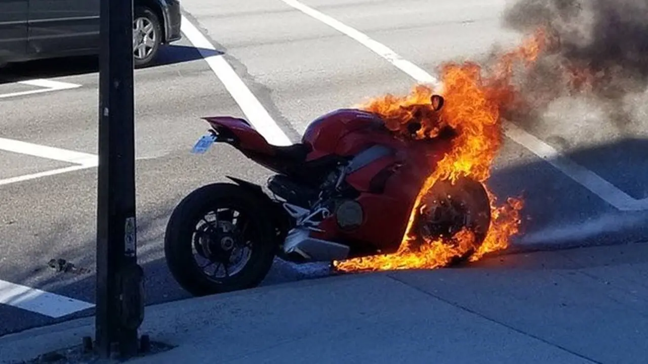 Ducari Panigale V4