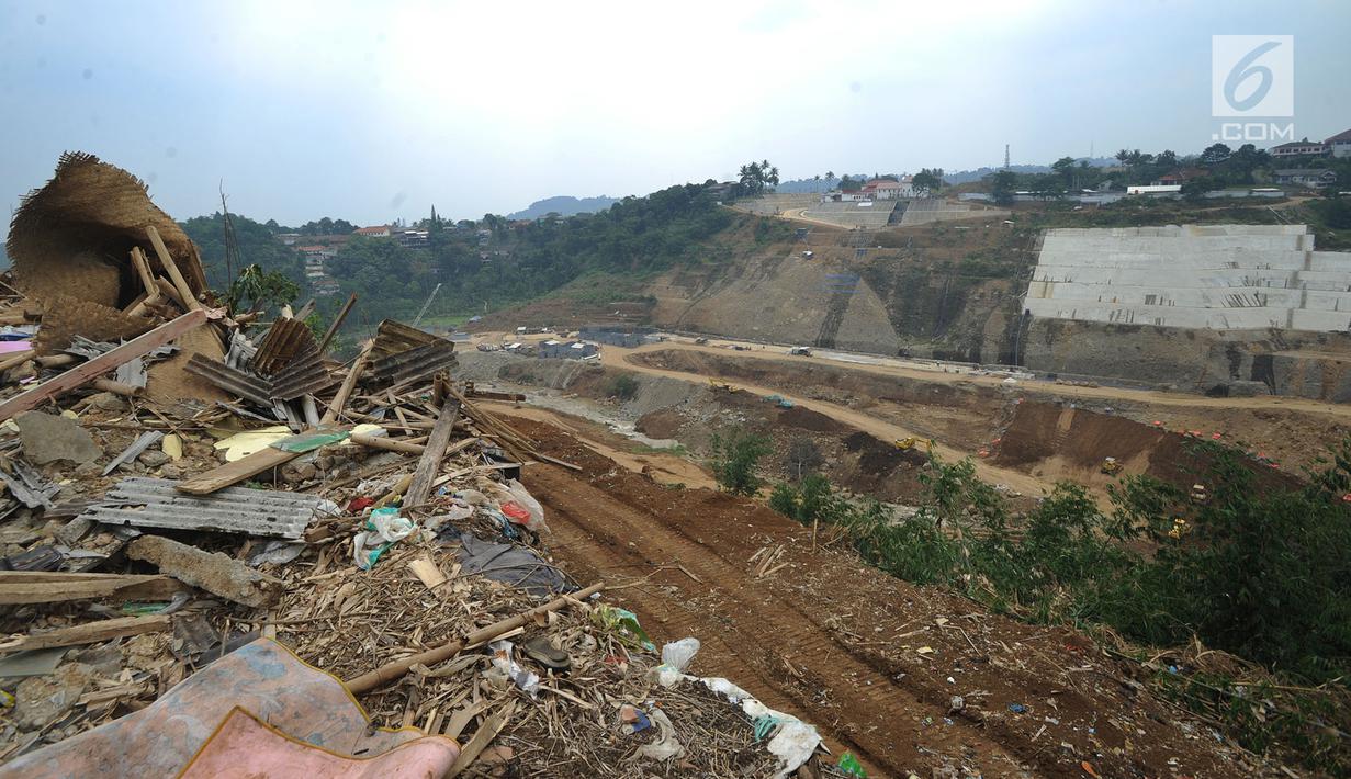 Pemandangan proyek pembangunan Bendungan Ciawi di Desa Gadog, Bogor, Jawa Barat, Kamis (22/08/2019). Bendungan Ciawi dirancang untuk mengurangi debit air yang masuk ke Jakarta. (Merdeka.com/Arie Basuki)