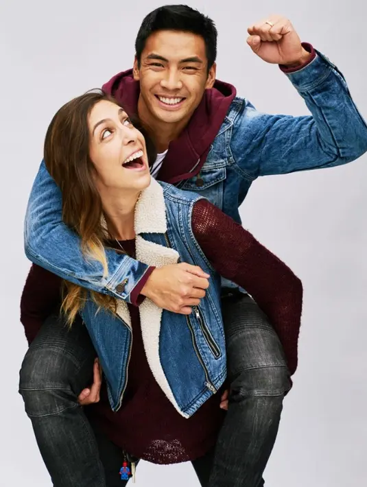 Meski gantengnya kebangetan, siap-siap patah hati karena Yoshi Sudarso sudah menikah, ya! (instagram/yoshi_sudarso)