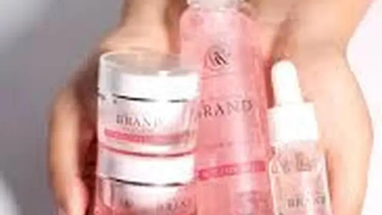 Cara Mencerahkan Wajah dan Hilangkan Bekas Jerawat dengan Skincare Murah di Bawah 100 Ribu dari TikTok