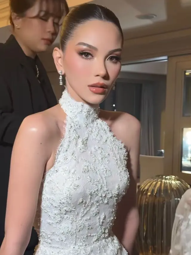 Bersinar bak Bintang Hollywood, Potret Makeup Paripurna Alyssa Daguise di Momen Resepsi Pernikahan