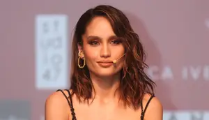 Cinta Laura Beri Bekal untuk Finalis Genera Z Berbakti 2026, Empat Tim Terbaik Siap Terjun ke Desa Wisata