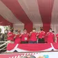 Bupati Garut Rudy Gunawan dan forkopimda Garut lainnya, secara resmi membuka gelaran Porkab Garut 2020. (Liputan6.com/Jayadi Supriadin)