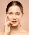 Di kondisi normal, gaya makeup ini relatif mudah diaplikasikan (Sumber: Pexels.com)