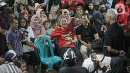 Dalam pertemuan itu Ganjar mendengar sejumlah keluhan dari warga yang sebagian besar berprofesi sebagai petani. (Liputan6.com/Faizal Fanani)