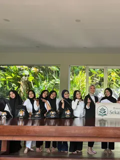 Sebuah inisiasi untuk membangun generasi muda perempuan yang tangguh, percaya diri, dan berdaya.