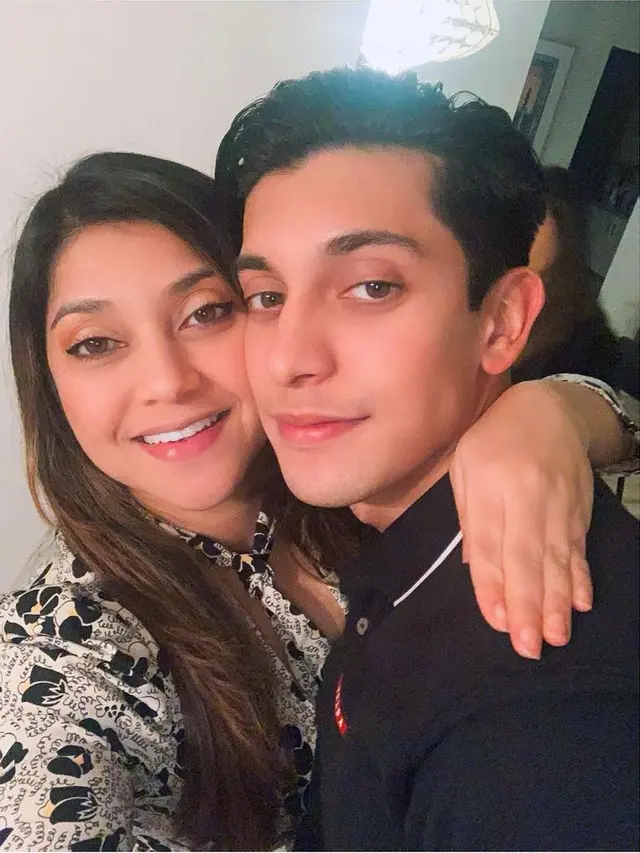 Potret terbaru Sarah Azhari yang sudah 11 tahun tinggal di Amerika