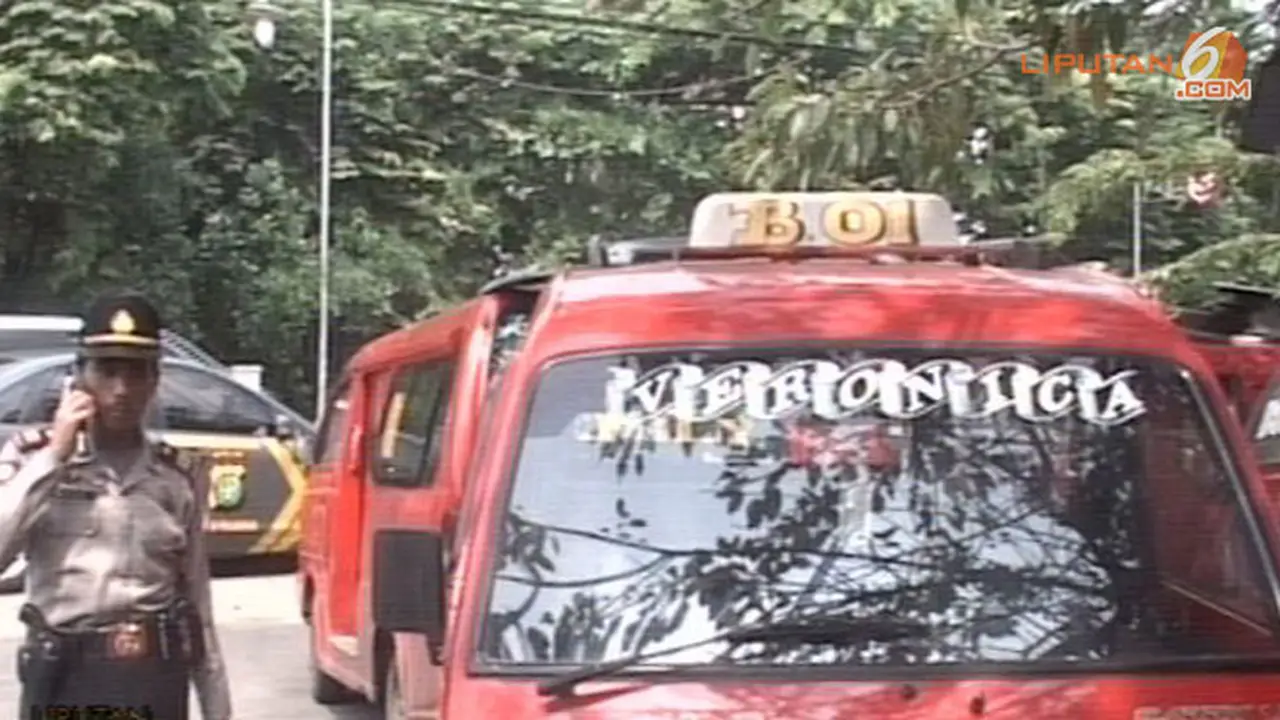 angkot-mogok-140212b.jpg