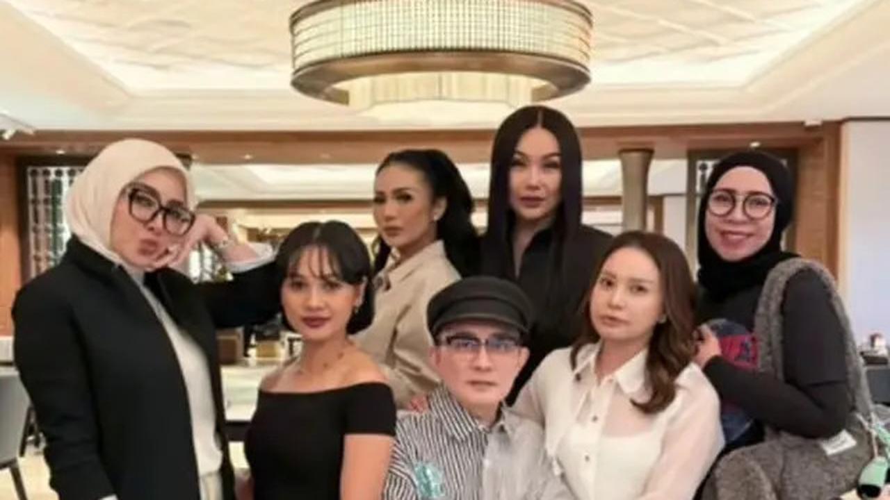 5 Potret Syahrini Kumpul bareng Geng HARA, Santai tapi Tetap Glamor