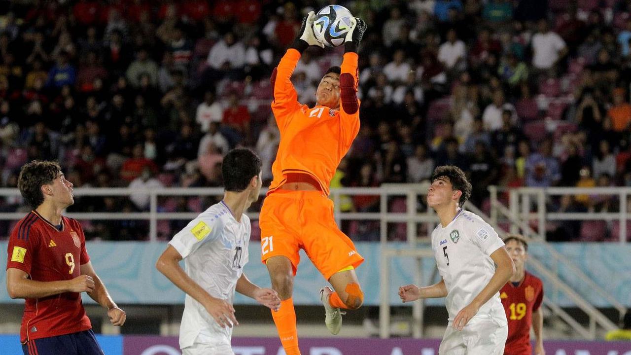 Hasil ini membuat Spanyol mengemas tujuh angka dari tiga laga.&nbsp;Mereka menjadi pemuncak klasemen Grup B.