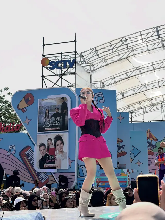 Sridevi tampil percaya diri di Majalengka - instagram.com/libralians_