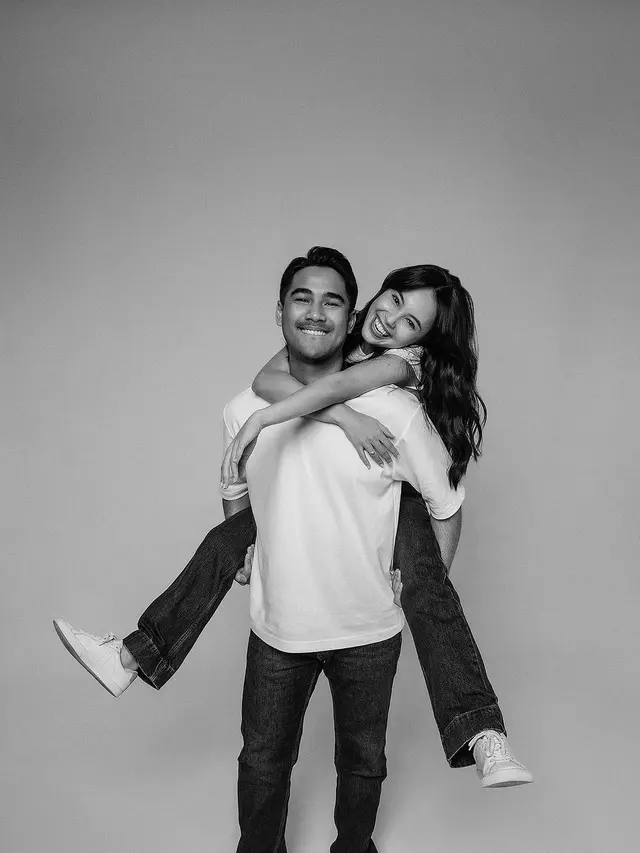 Anggika Bolsterli dan Omar Lakukan Prewedding