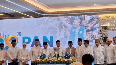 Di Panggung HUT Ke-28, Zulhas Umumkan Instruksi Bantuan PAN Untuk NTT dan Karhutla