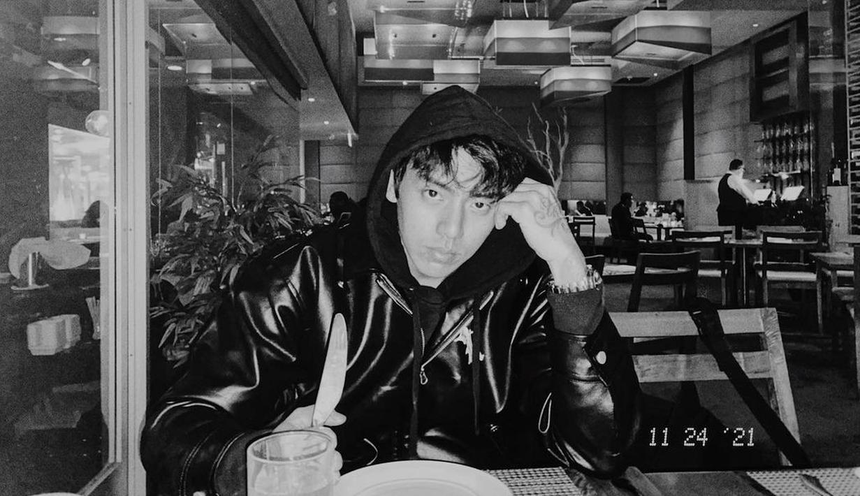 DPR Ian memulai debutnya sebagai penyanyi bersama C-Clown pada 19 Juli 2012. Dia merupakan leader grup, main rapper dan main dancer. (FOTO: instagram.com/dprian/)