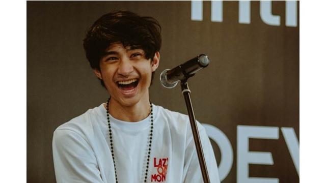 6 Potret Devano Danendra, Anak Iis Dahlia yang Beranjak Dewasa