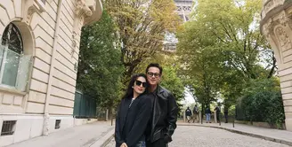 Jauh dari gosip, Ussy Sulistiawati dan Andhika Pratama jadi pasangan selebr yang selalu terlihat mesra [@ussypratama]