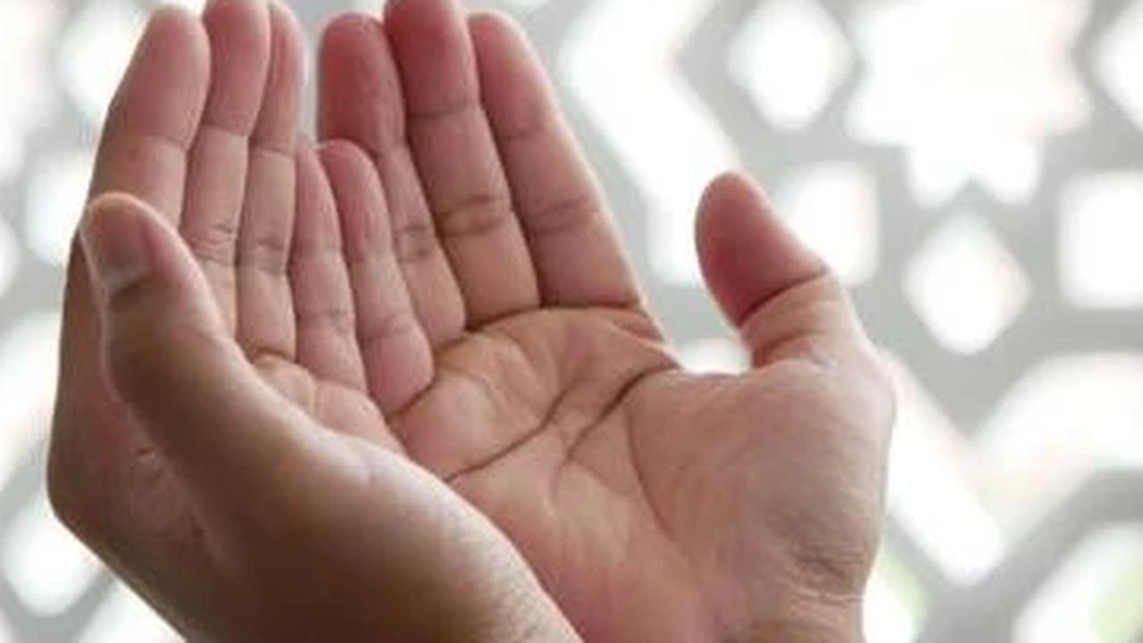 Doa Bulan Rajab Lengkap Arab, Latin, dan Artinya: Amalan Pembuka Menuju Ramadan