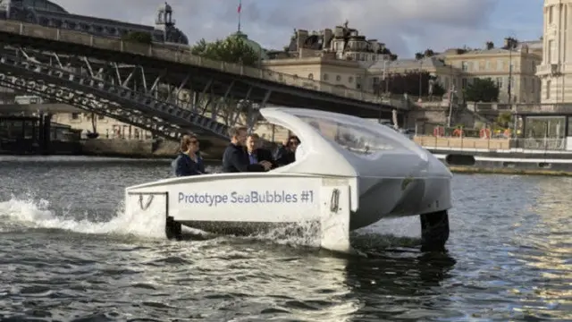 Taxi air Sea Bubble di Sungai Seine, Paris (AFP/Joel Saget)