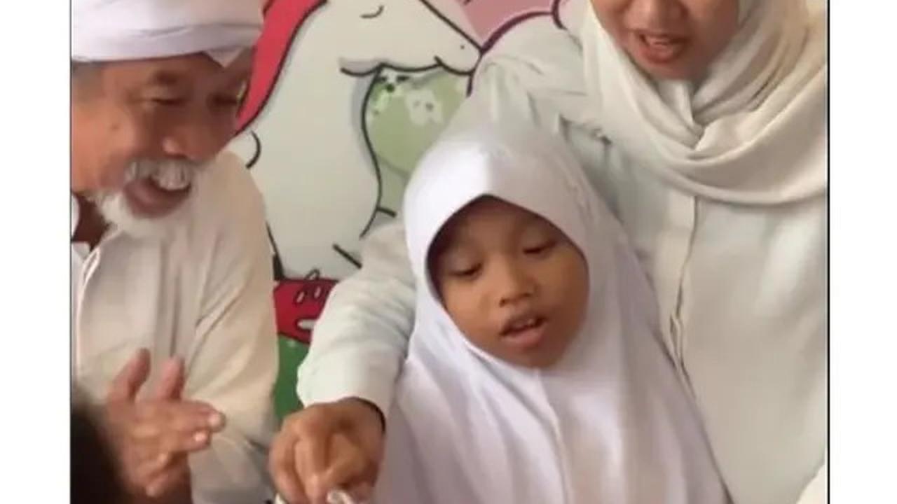 6 Potret Kenangan Pelawak Qomar 4 Sekawan dan Istri, Kerap Bikin Konten Bareng
