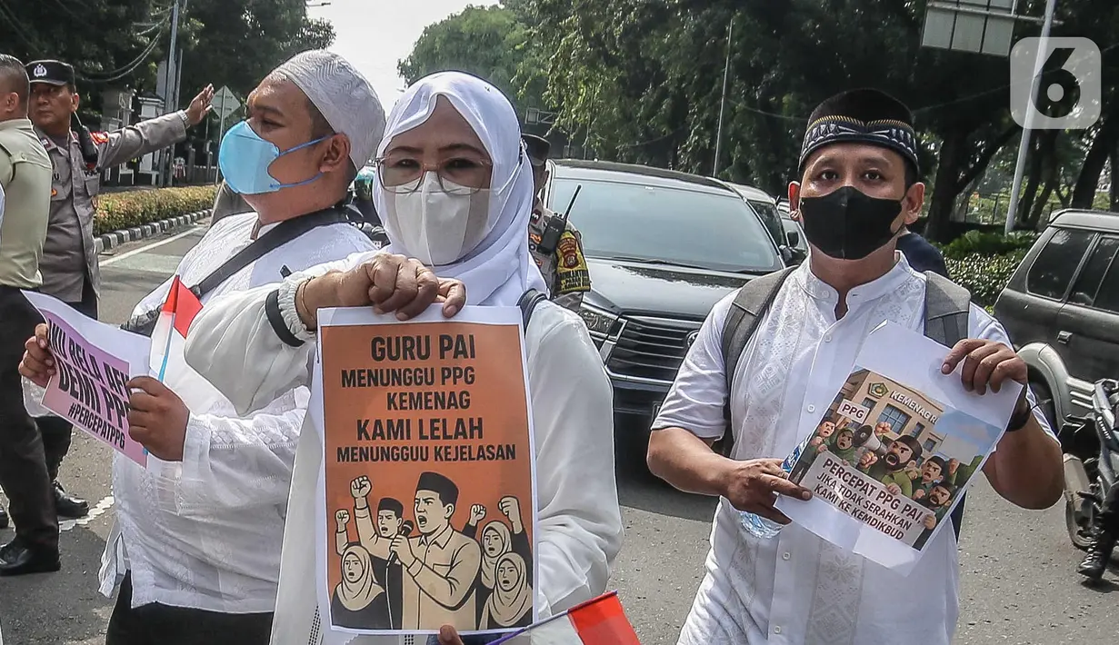 Mereka juga mendesak pemindahan Guru Pendidikan Agama Islam (GPAI) dibawah naungan Kementerian Pendidikan Dasar dan Menengah Kemendikdasmen. (Liputan6.com/Herman Zakharia)
