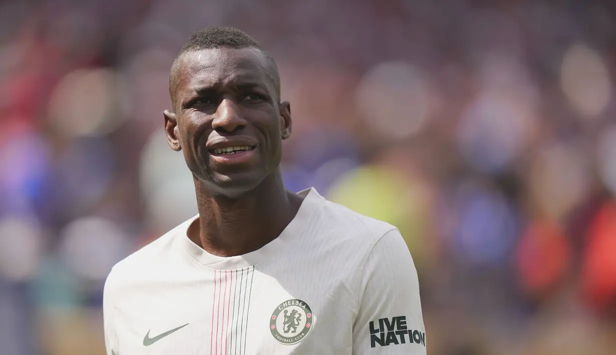 Reaksi kecewa pmain Chelsea, Nicolas Jackson setelah diganjar kartu merah oleh wasit saat laga Grup D Piala Dunia Antarklub 2025 melawan Flamengo di Lincoln Financial Field stadium, Philadelphia, Amerika Serikat, Sabtu (21/06/2025) WIB. (AP Photo/Chris Szagola)