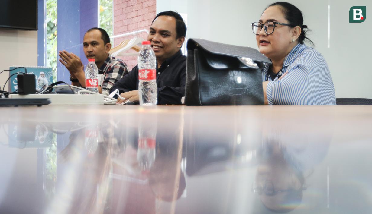 Tim Digital Business Consultant untuk Madura United saat melakukan kunjungan ke kantor Bola.com di Gondangdia, Jakarta, Senin (30/05/2022). (Bola.com/Bagaskara Lazuardi)