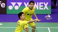 Ganda putra Indonesia, Kevin Sanjaya Sukamuljo/Marcus Fernaldi Gideon, mengalahkan wakil Malaysia, Ong Yew Sin/Tan Wee Kiong, pada babak perempat final Hong Kong Terbuka Super Series 2017, Jumat (24/11/2017). (PBSI)