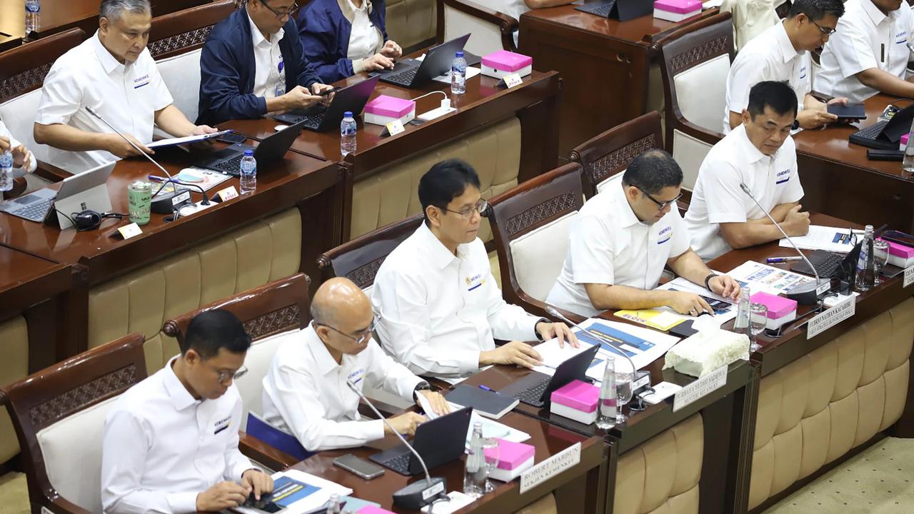 FOTO: Menkeu  Purbaya Pastikan BBM Bersubsidi Tidak Naik Hingga Akhir Tahun