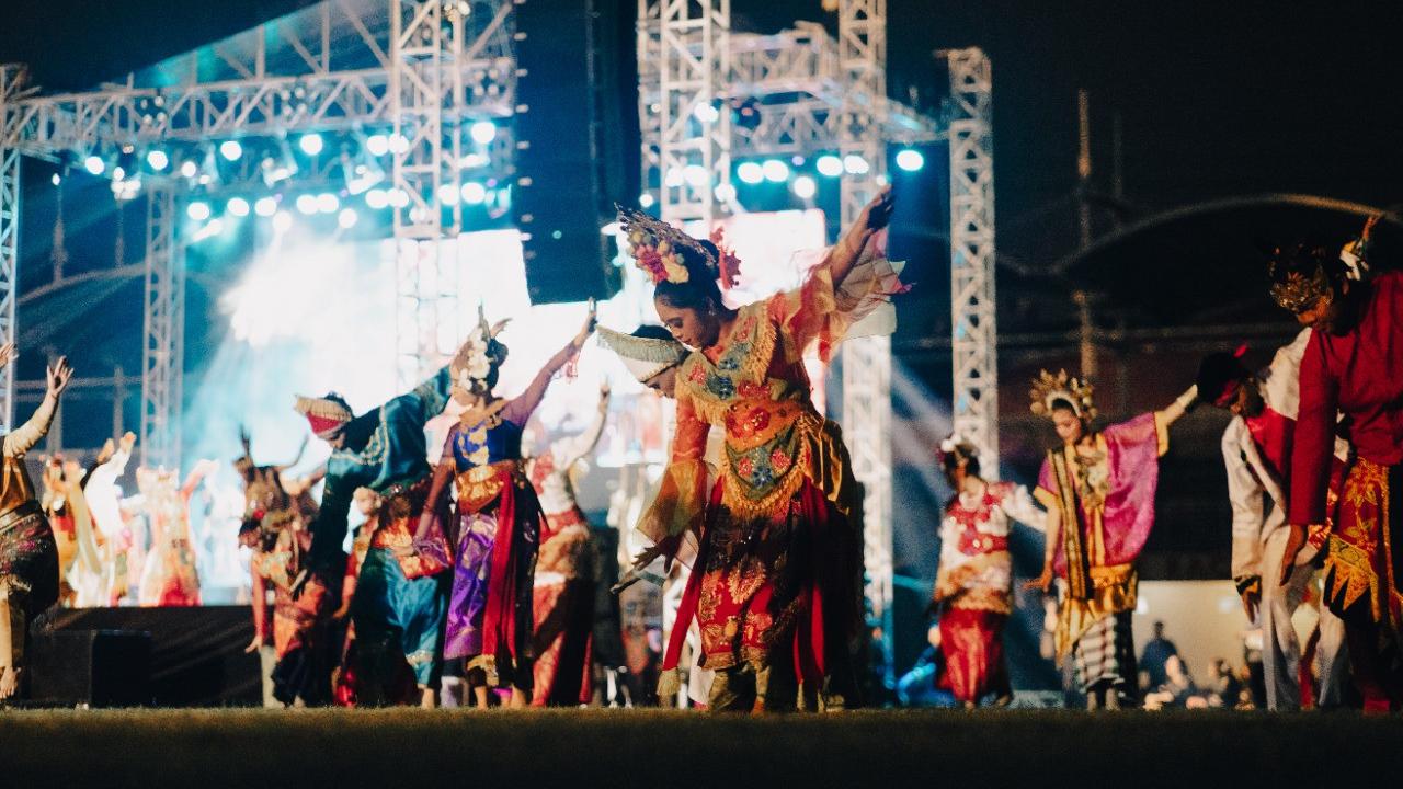 Penutupan UPH Festival 2022 berlangsung meriah. (Istimewa).